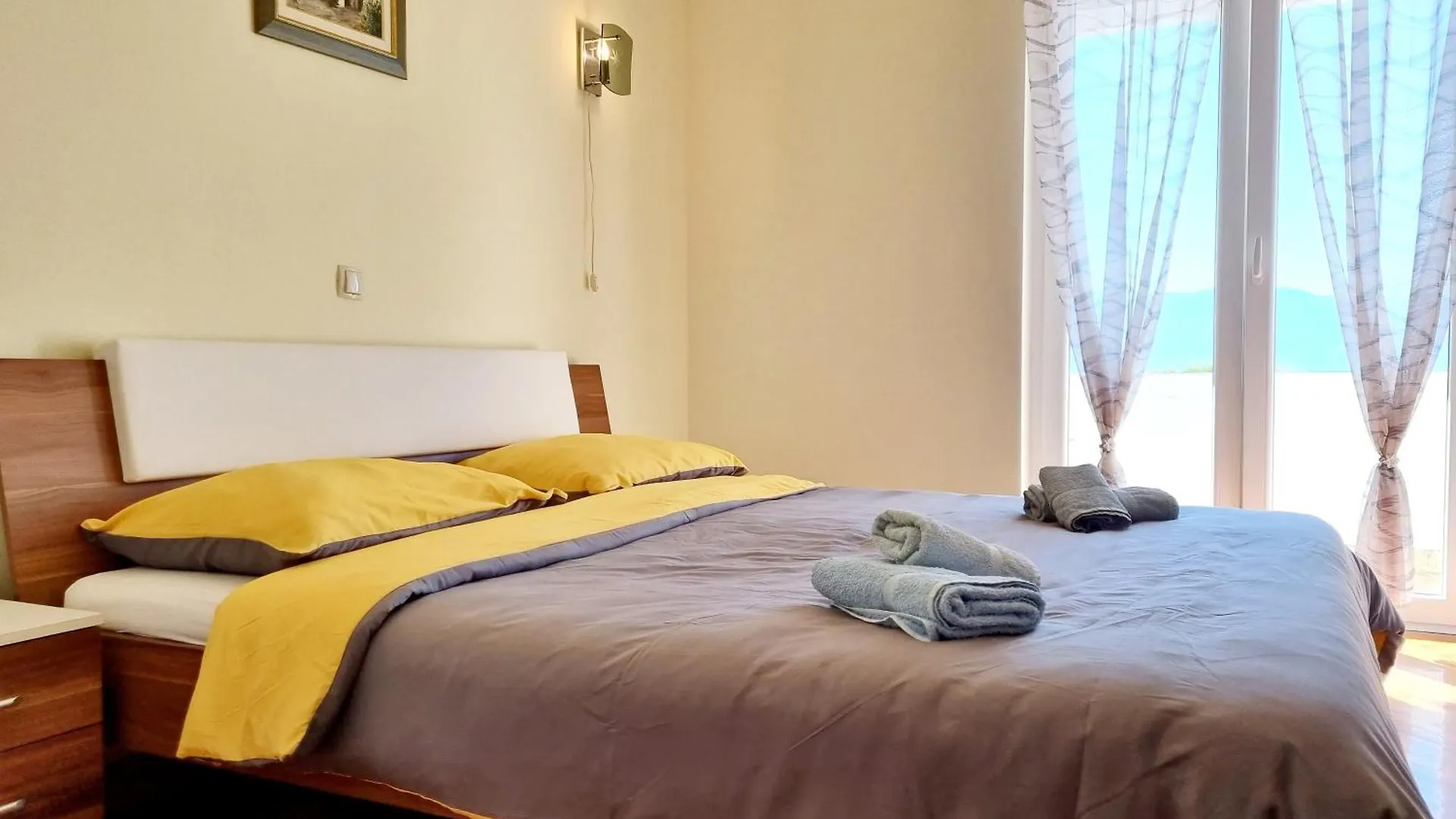 Apartment Miha Baska  0*, Baska (Krk) Croatia
